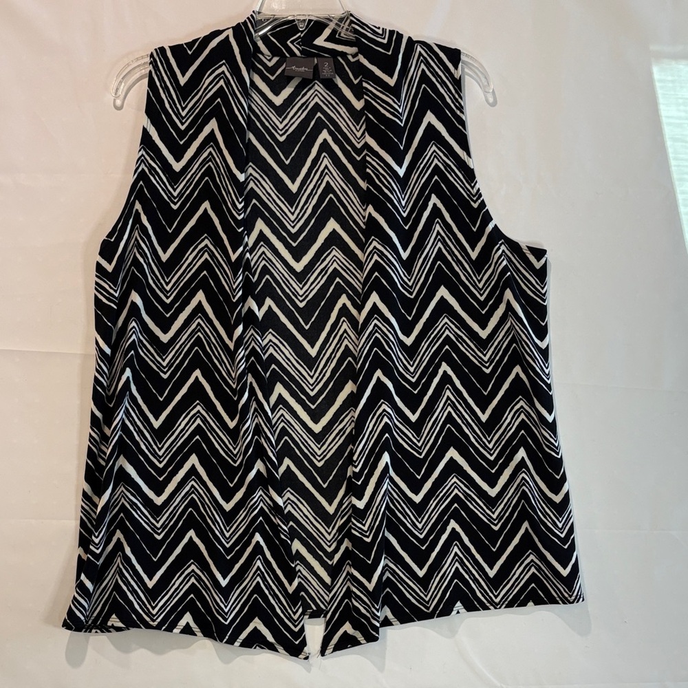 Traveler by Chico’s Chevron Pattern Sleeveless Top